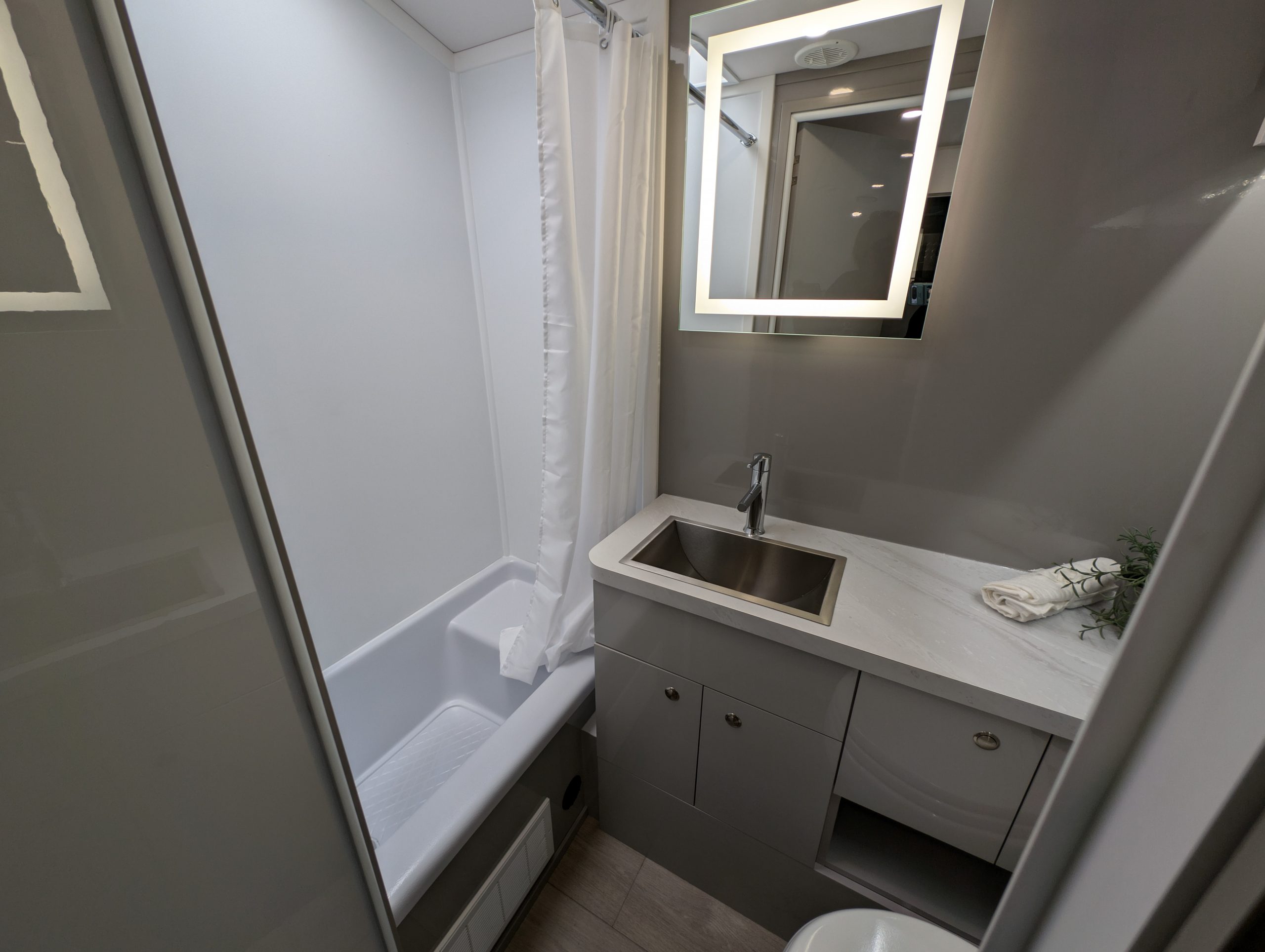 Pxl 20240923 183209534