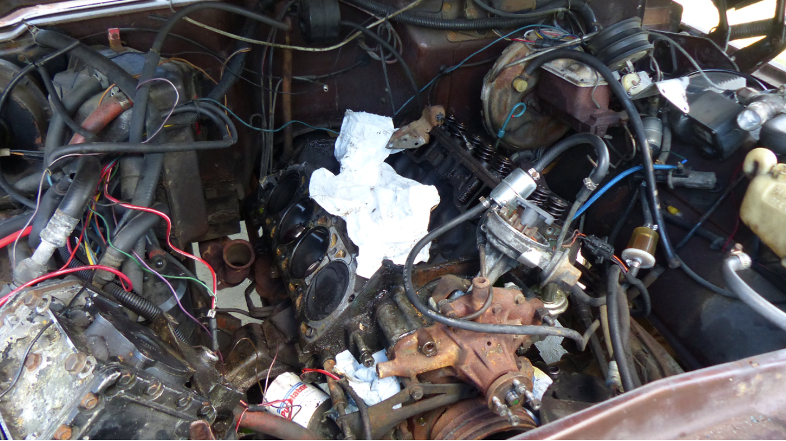 How I Managed To Destroy Two Engines Without Driving My 1979 Jeep Cherokee Golden Eagle More Than 20 Miles - 51