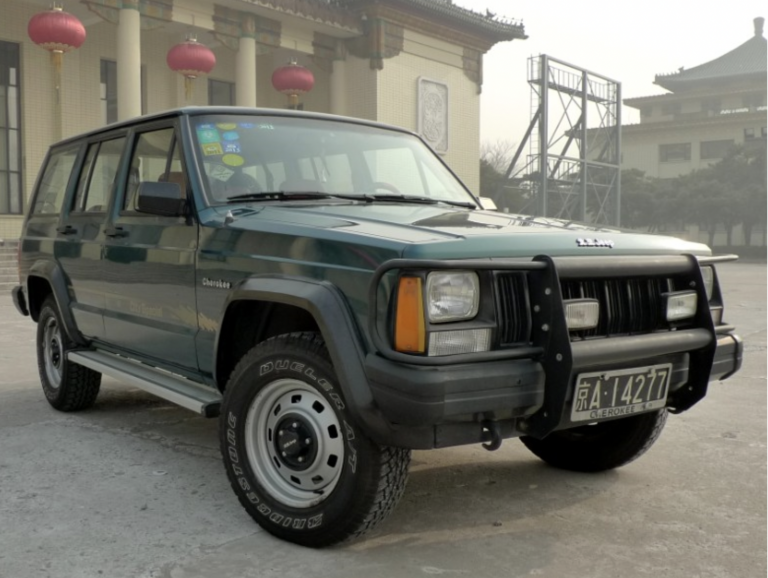 A Deep-Dive Into The History Of China's Bizarre Jeep Cherokee XJ Clones ...