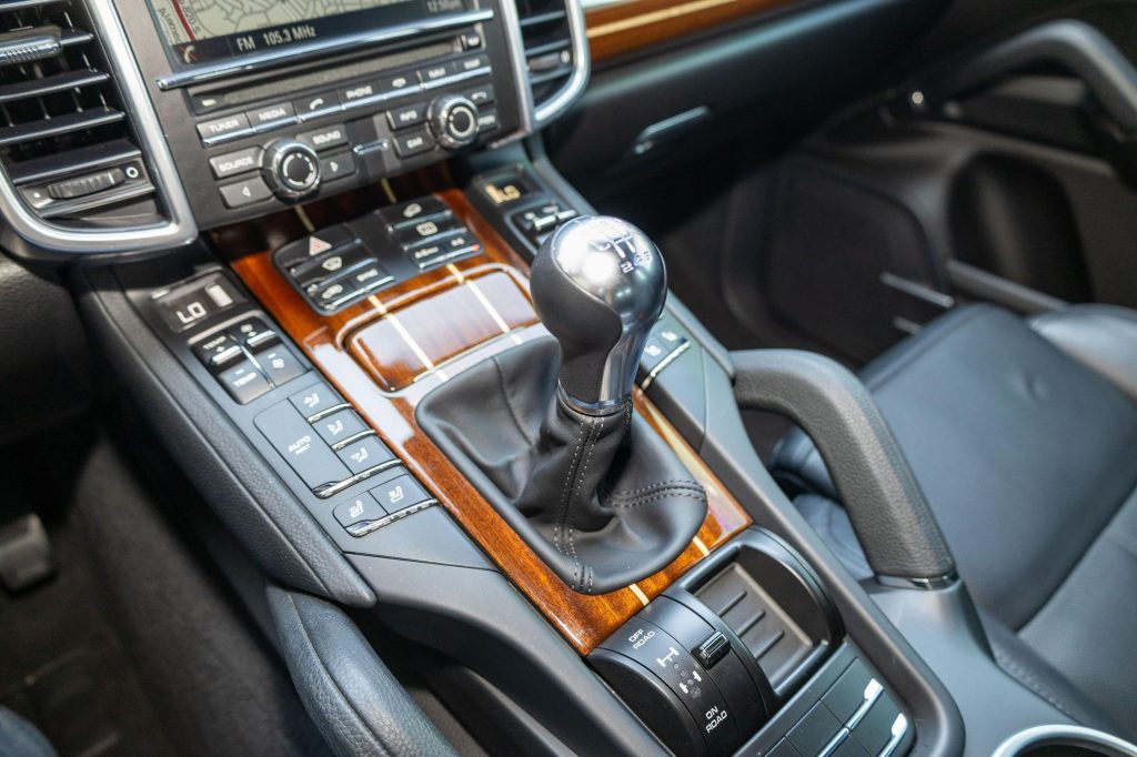 Porsche Cayenne Manual 2