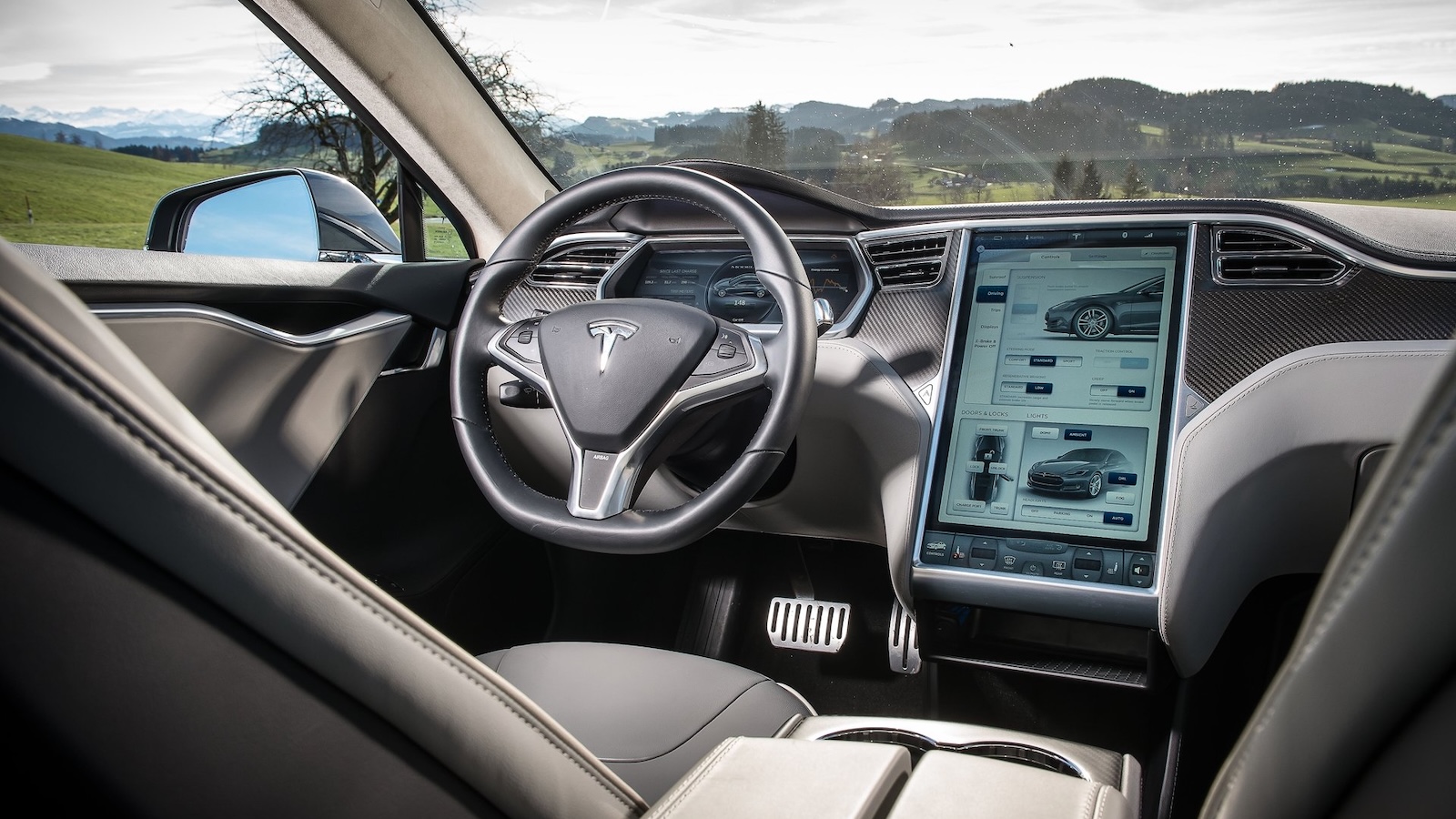 Tesla Model S 2013 Interior