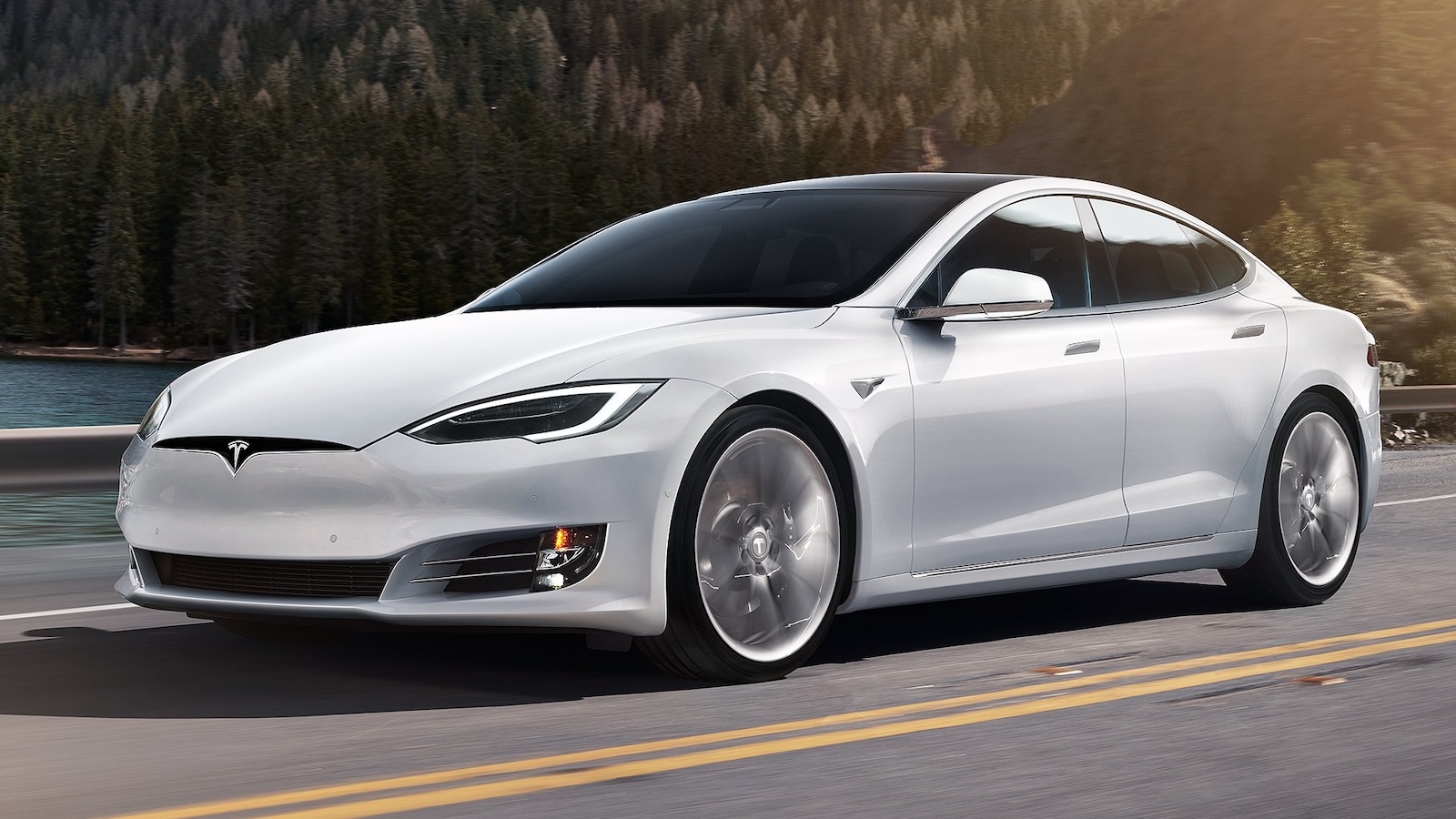 Tesla Model S 2017 Front Three Quarters