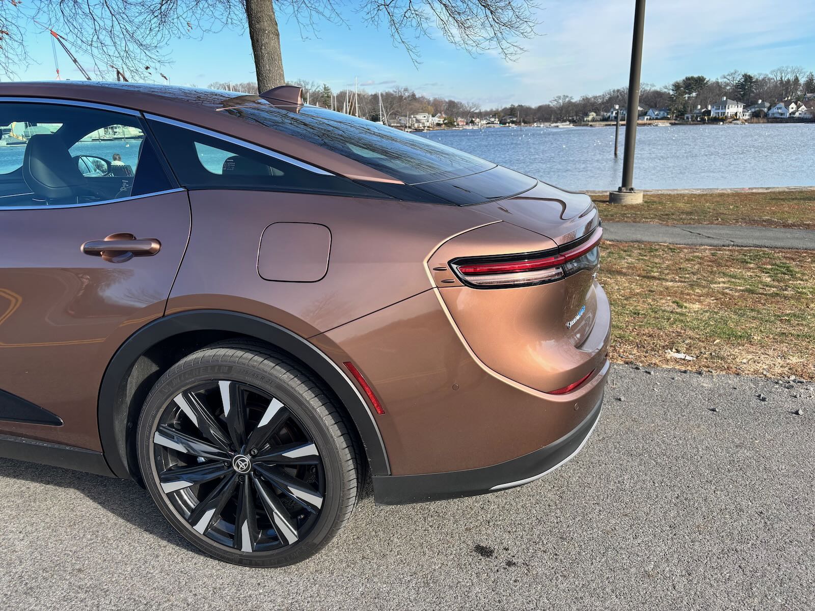 Toyota Crown Platinum 17