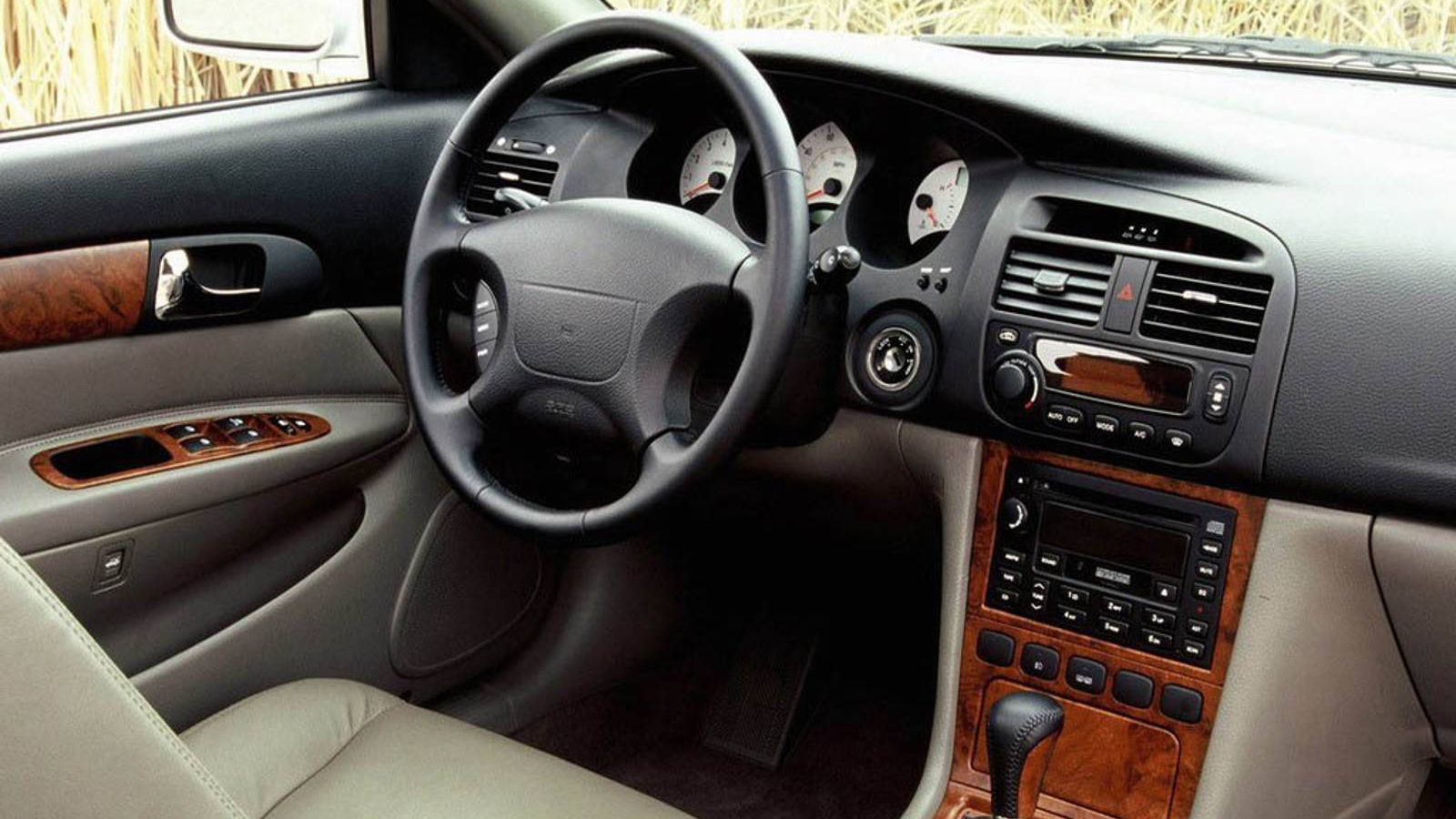 Suzuki Verona Interior