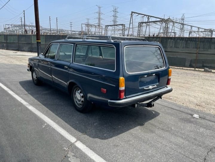 Volvo 145 New Girl
