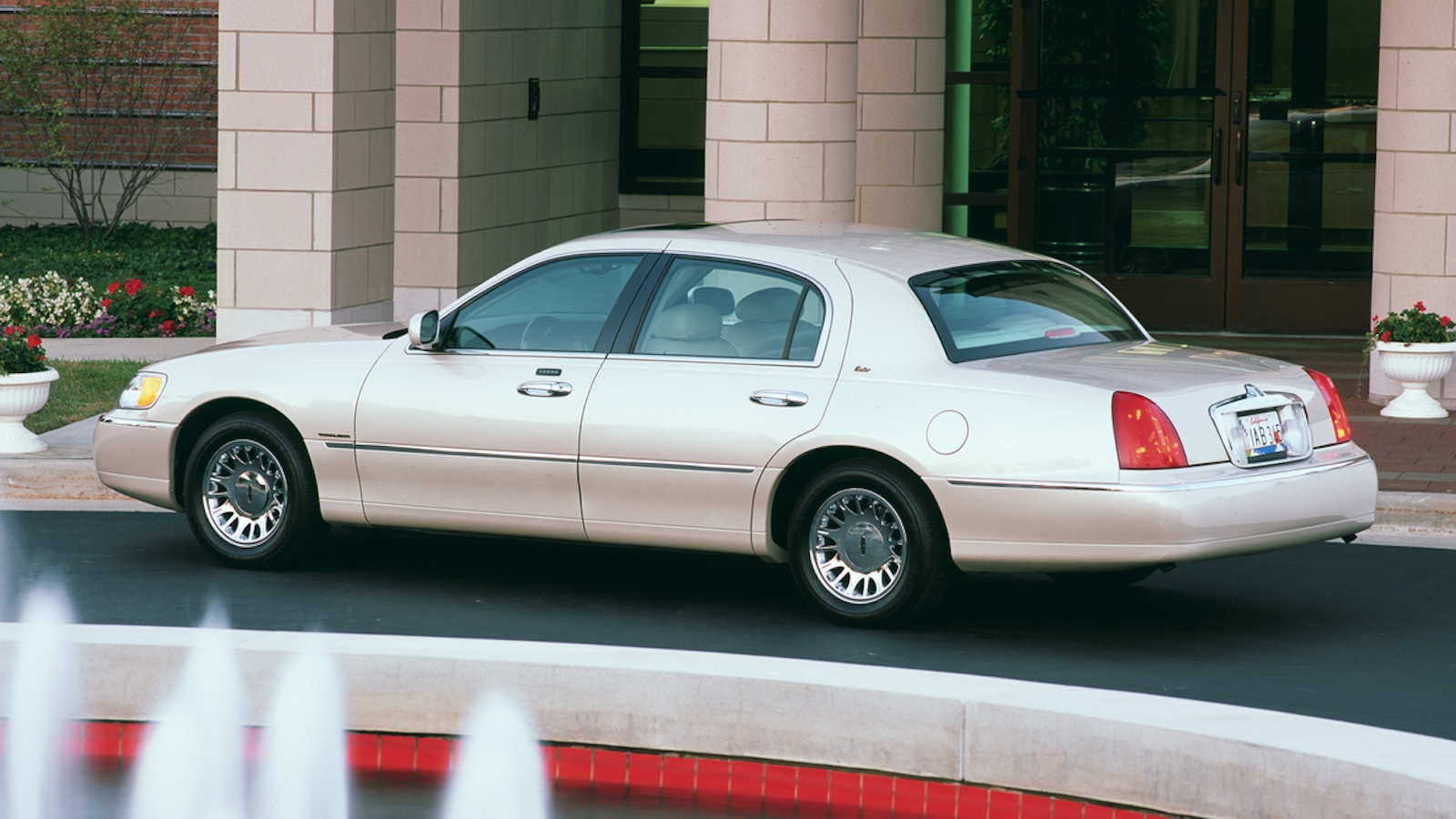 Access 2002 Lincoln Town Car Neg Cn335021 101