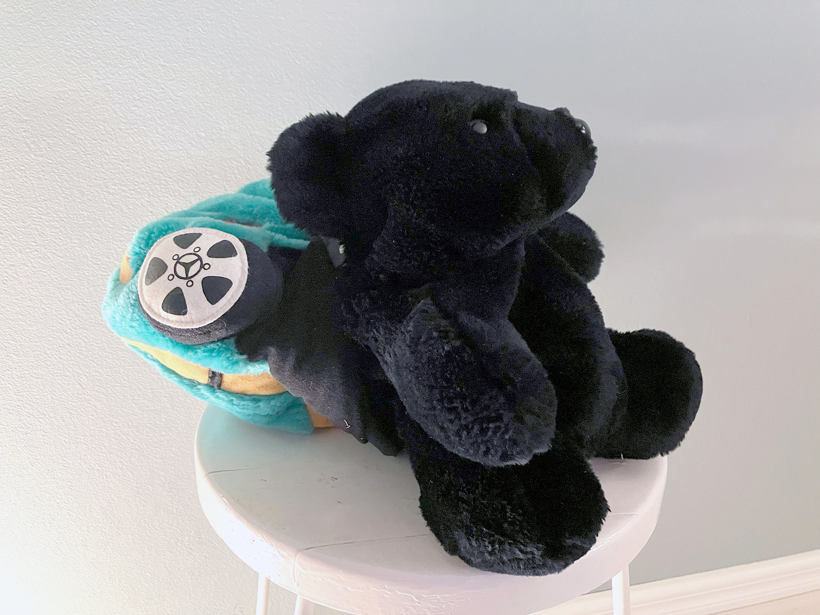 Bear Peeking 2