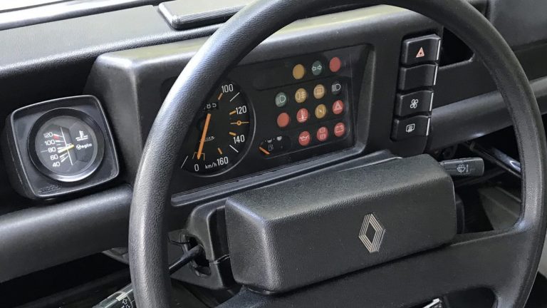 Cs R4dash
