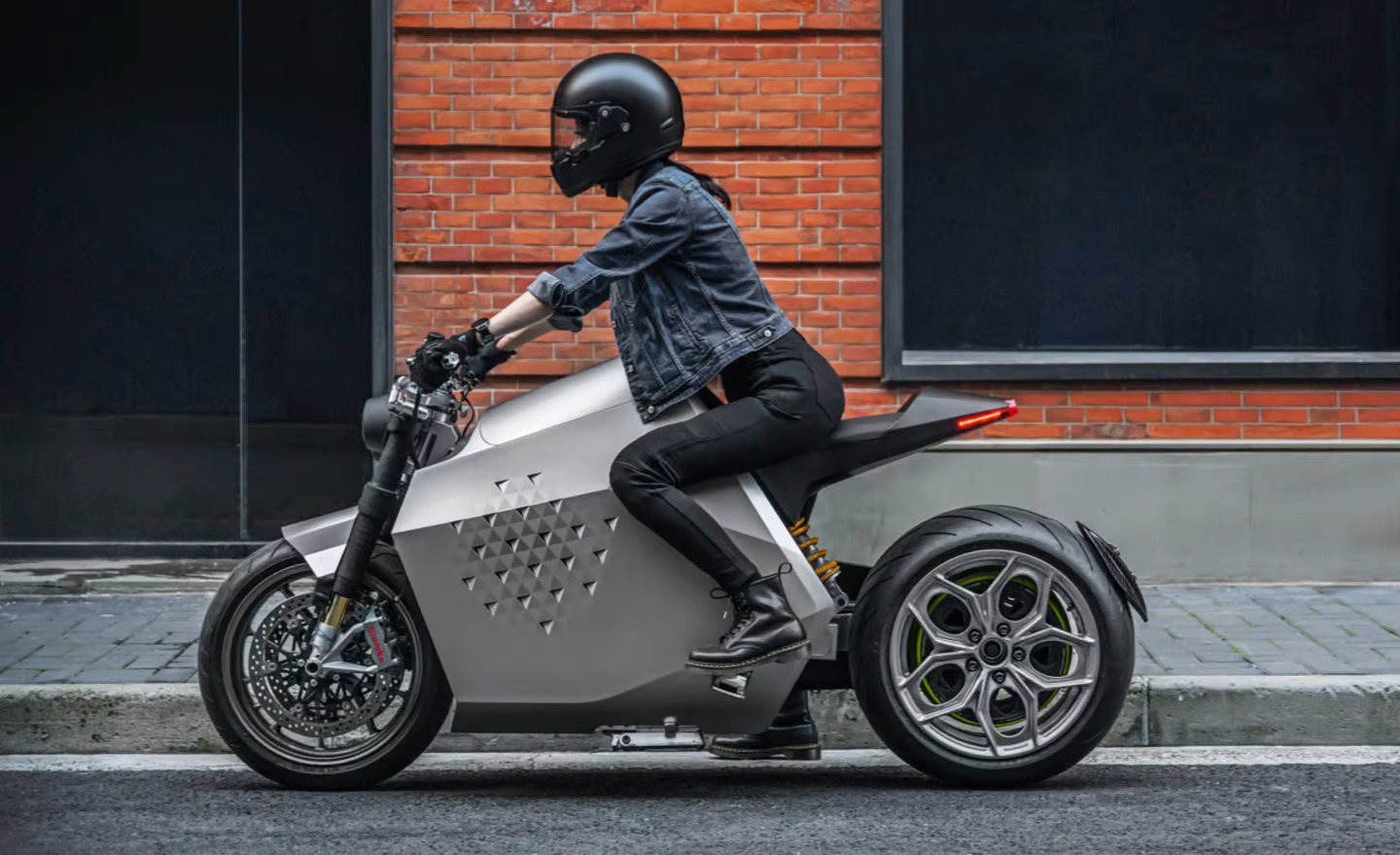 This  Robotic  Electric Motorcycle Promises 134 HP And 249 Miles Of Range - 75