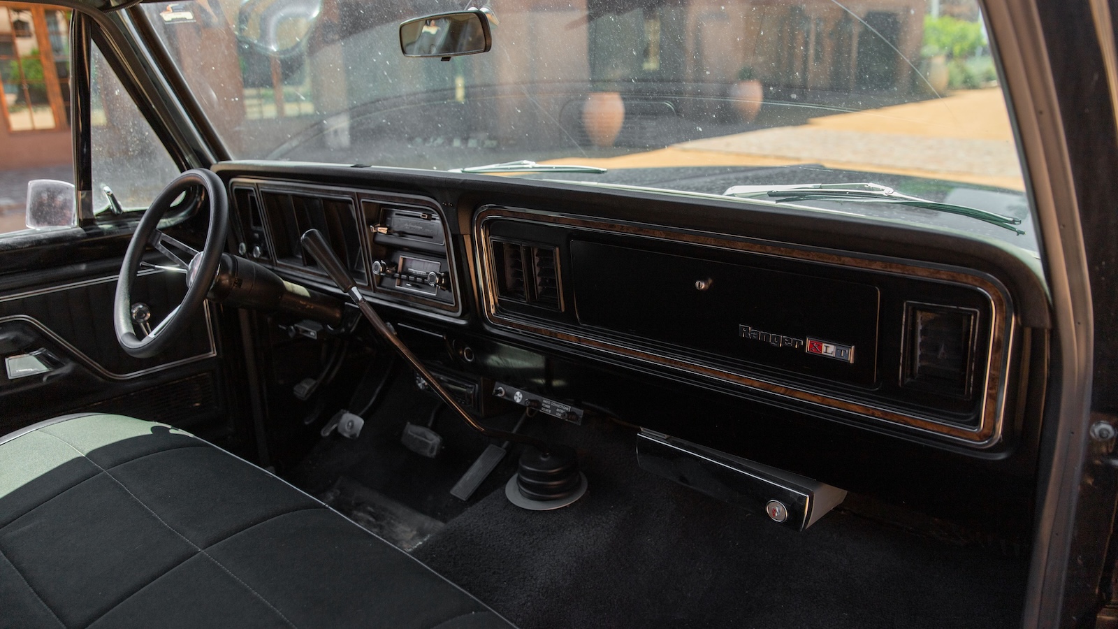 Ford F 100 Interior