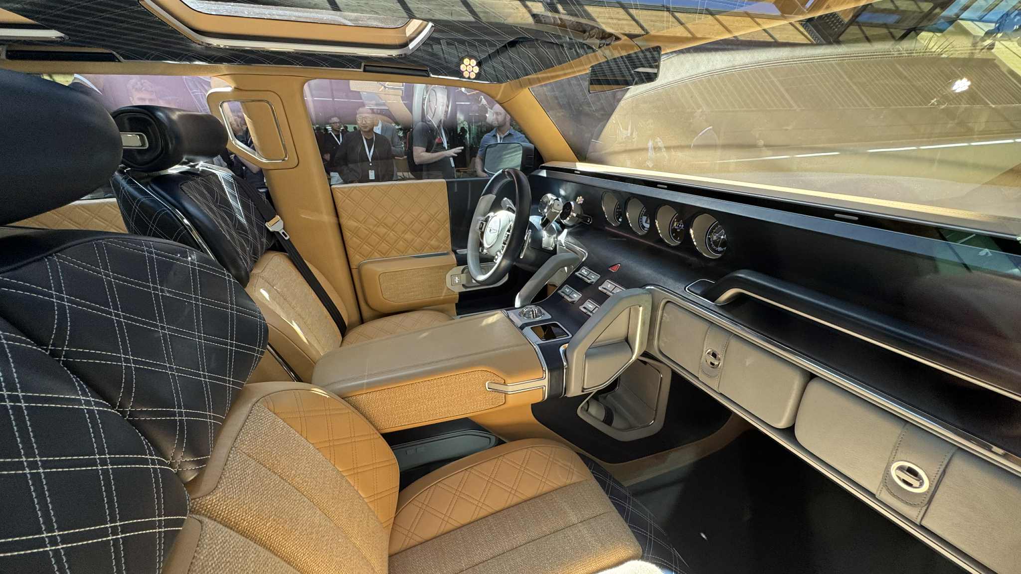 Gran Equator Interior 2