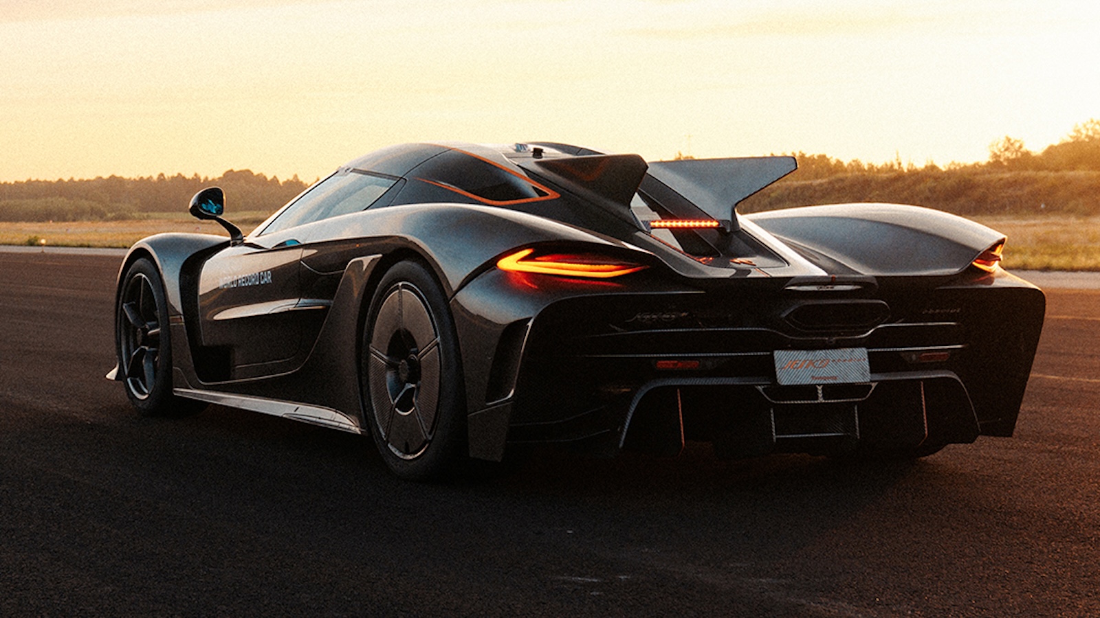 Koenigsegg Jesko Absolut 2