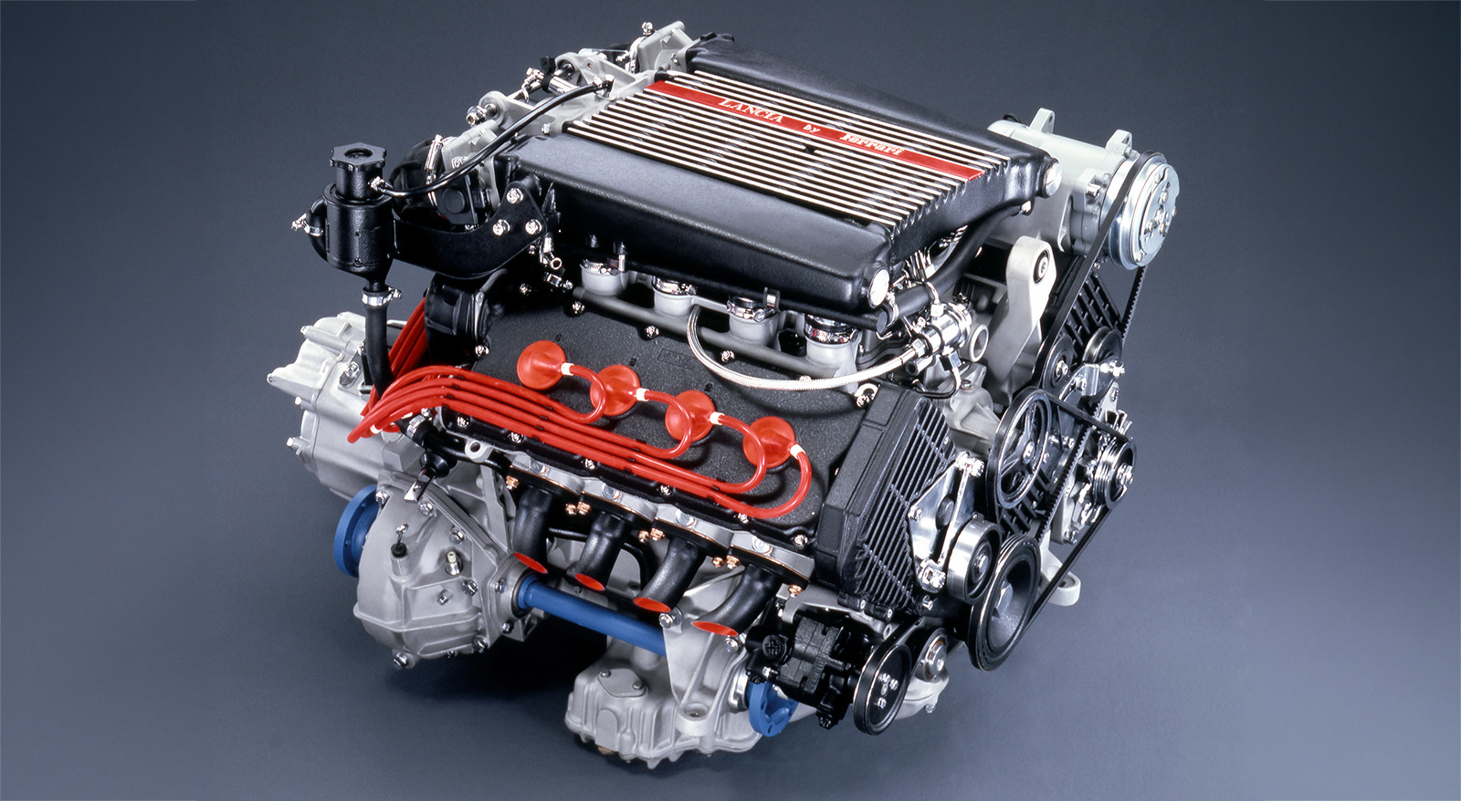 Lancia Thema 8.32 Engine
