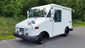 How Our Daydreaming Designer Would Turn An Old Mail Truck Into An Amazing Mini Camper - 13