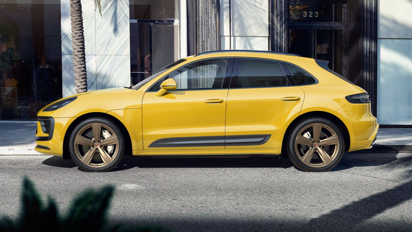 How To Add 79 220 Worth Of Options To A 57 500 Porsche Macan The 