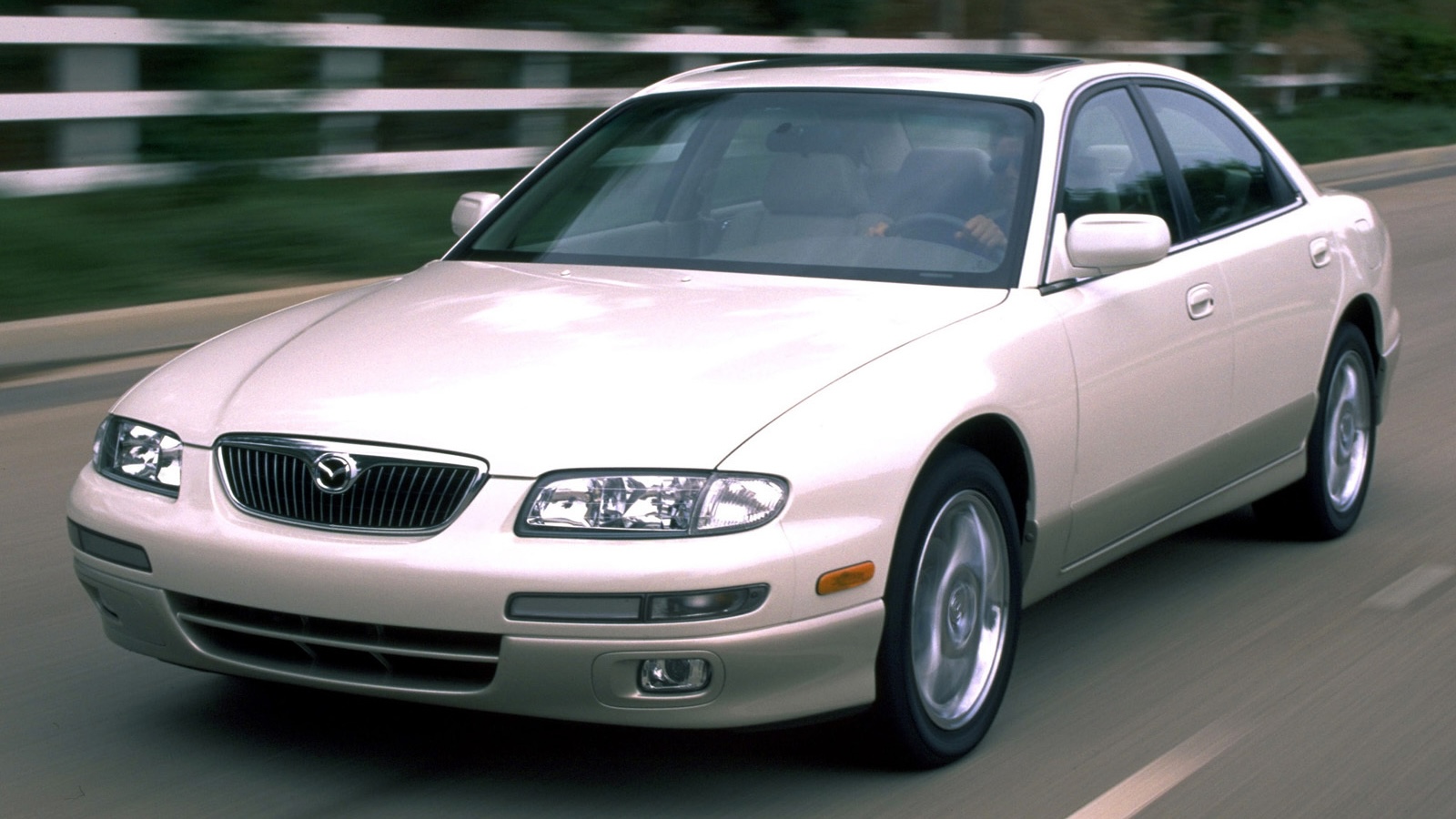 Mazda Millenia 1