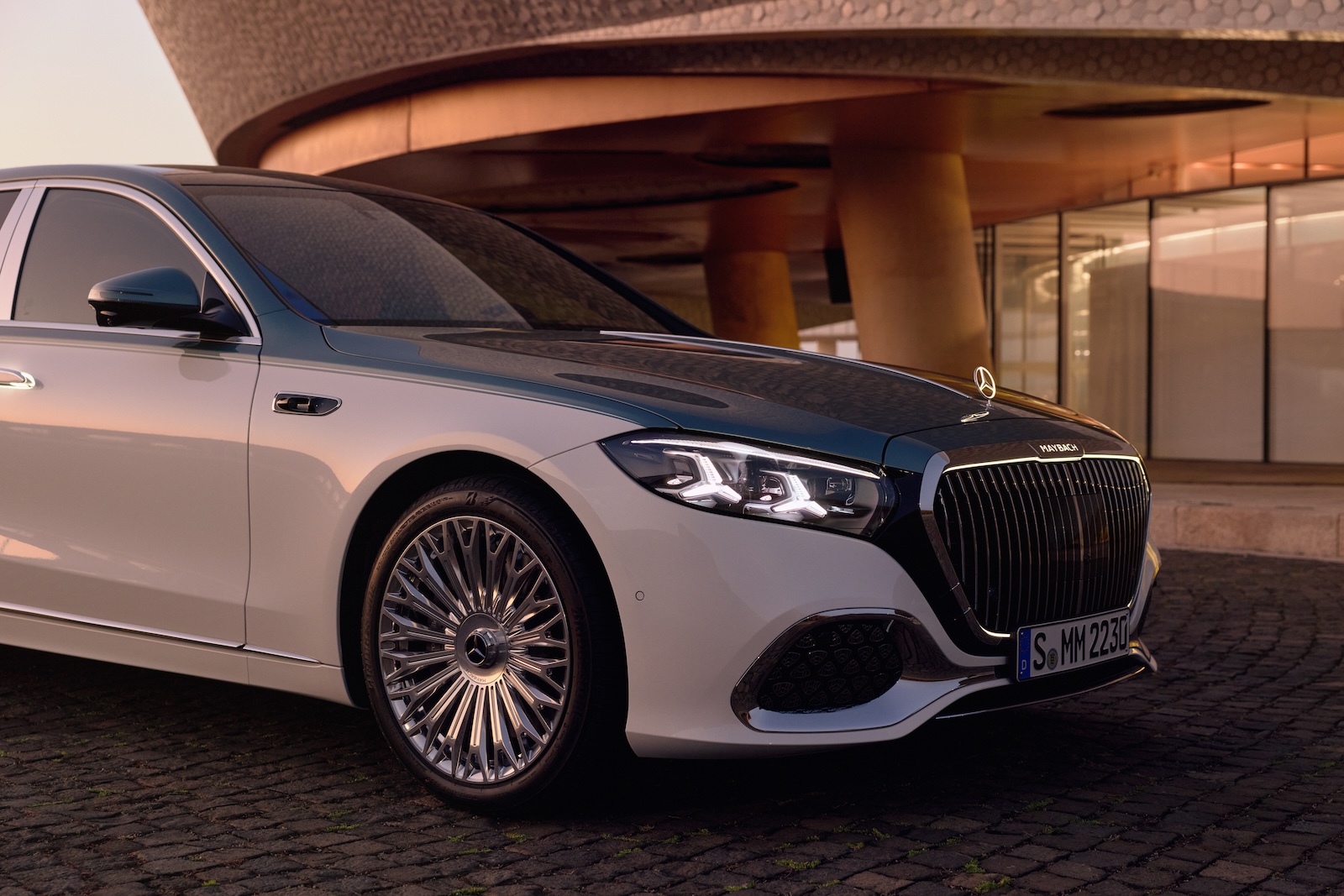 Die Neue Mercedes Maybach S Klasse: Die Essenz Wahrer Klasse The New Mercedes Maybach S Class: True Class Runs Deep