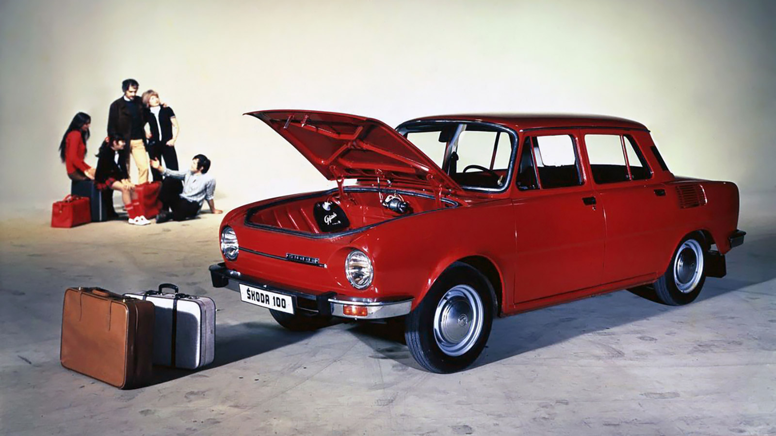 Skoda 100