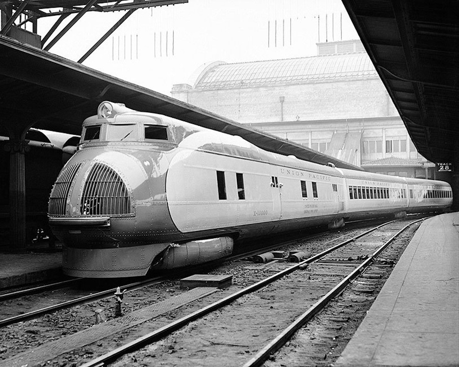 Trainstationup