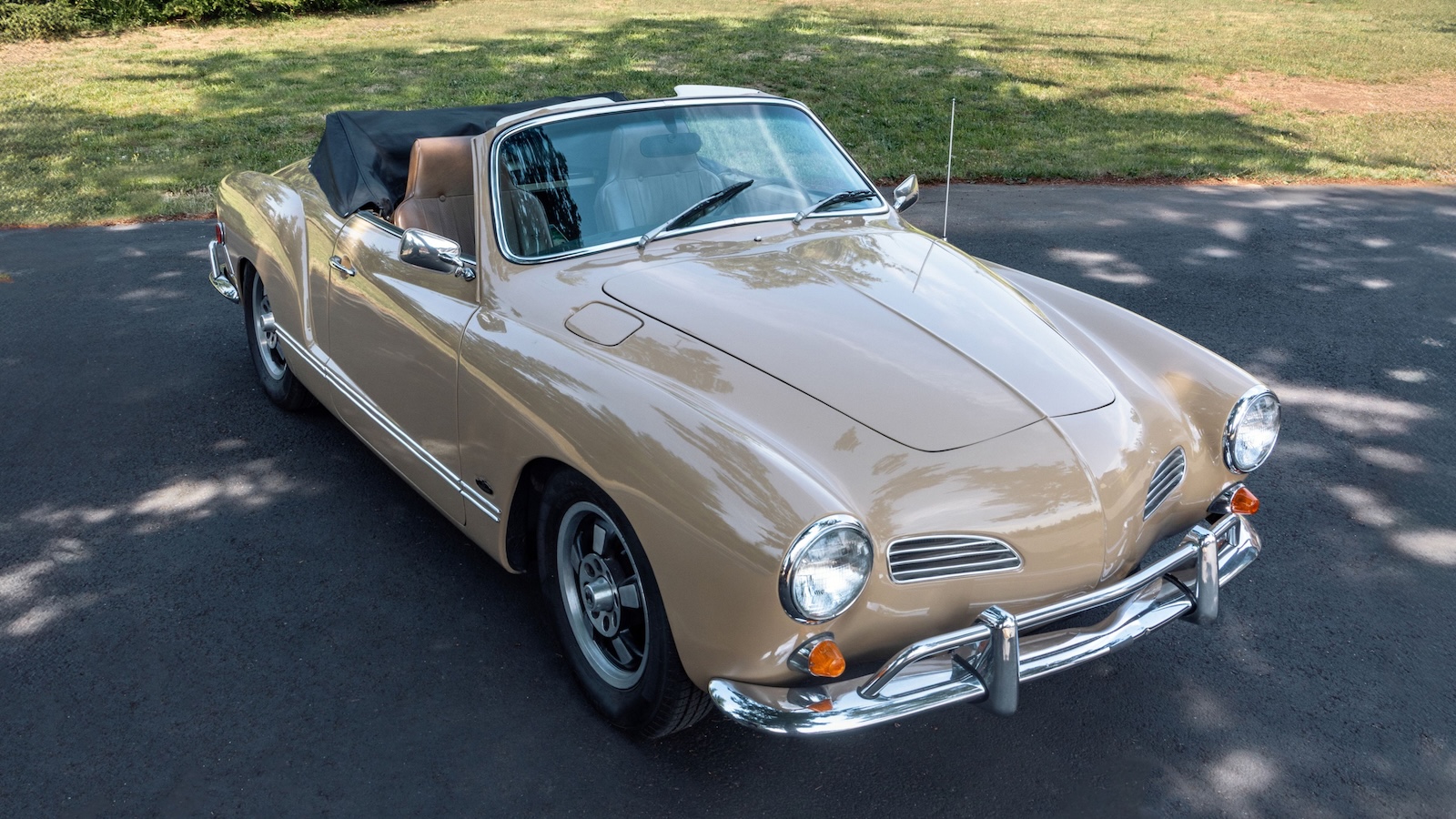 Volkswagen Karmann Ghia 1