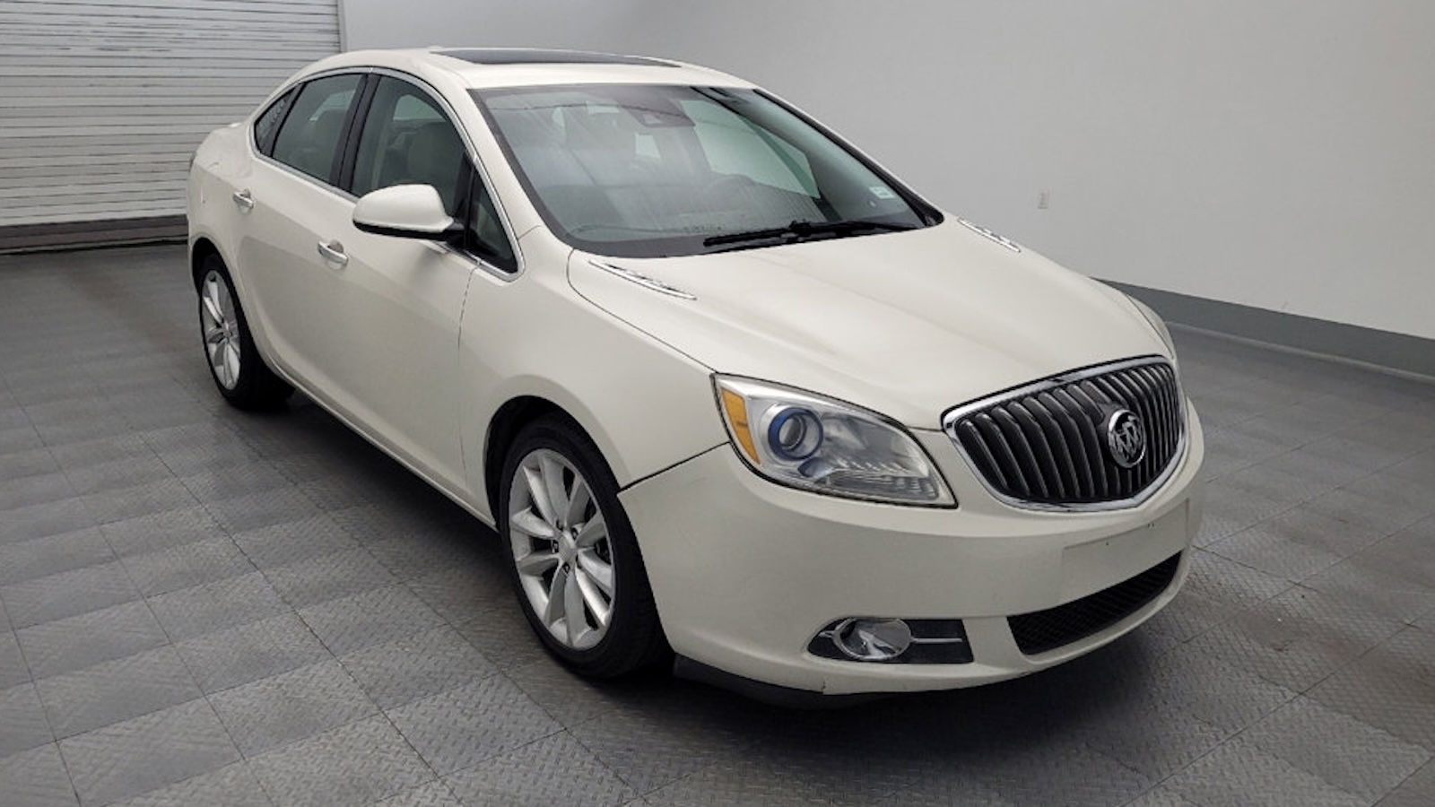 White 2016 Verano Turbo 1
