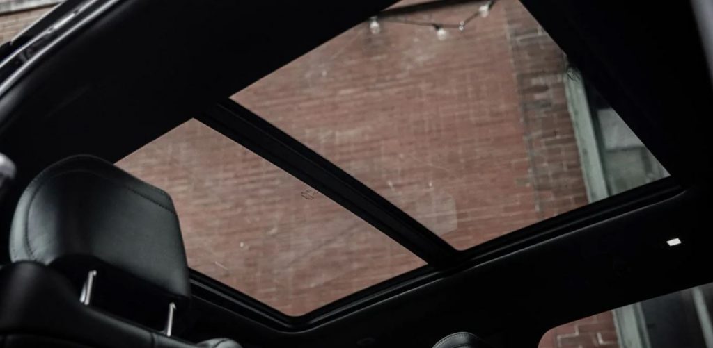 My21 Ram 1500 Sunroof